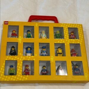 LEGO Minifigure Display Set - Yellow and Red